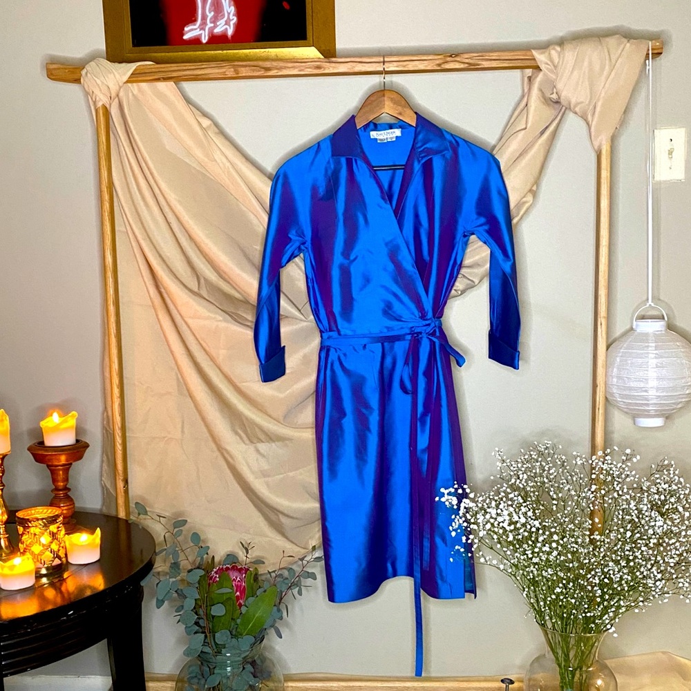 Woman’s Turquoise Iridescent Dress